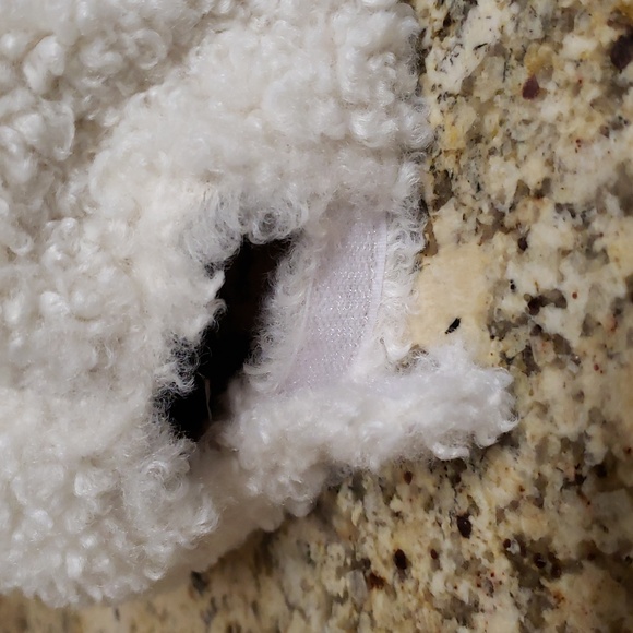 Zara White Faux Fur Sherpa Fleece Baseball Cap.  - Picture 8 of 8